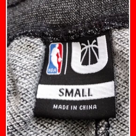 Chicago Bulls NBA Basketball Shorts Mens Size Small Gray - Picture 3 of 3